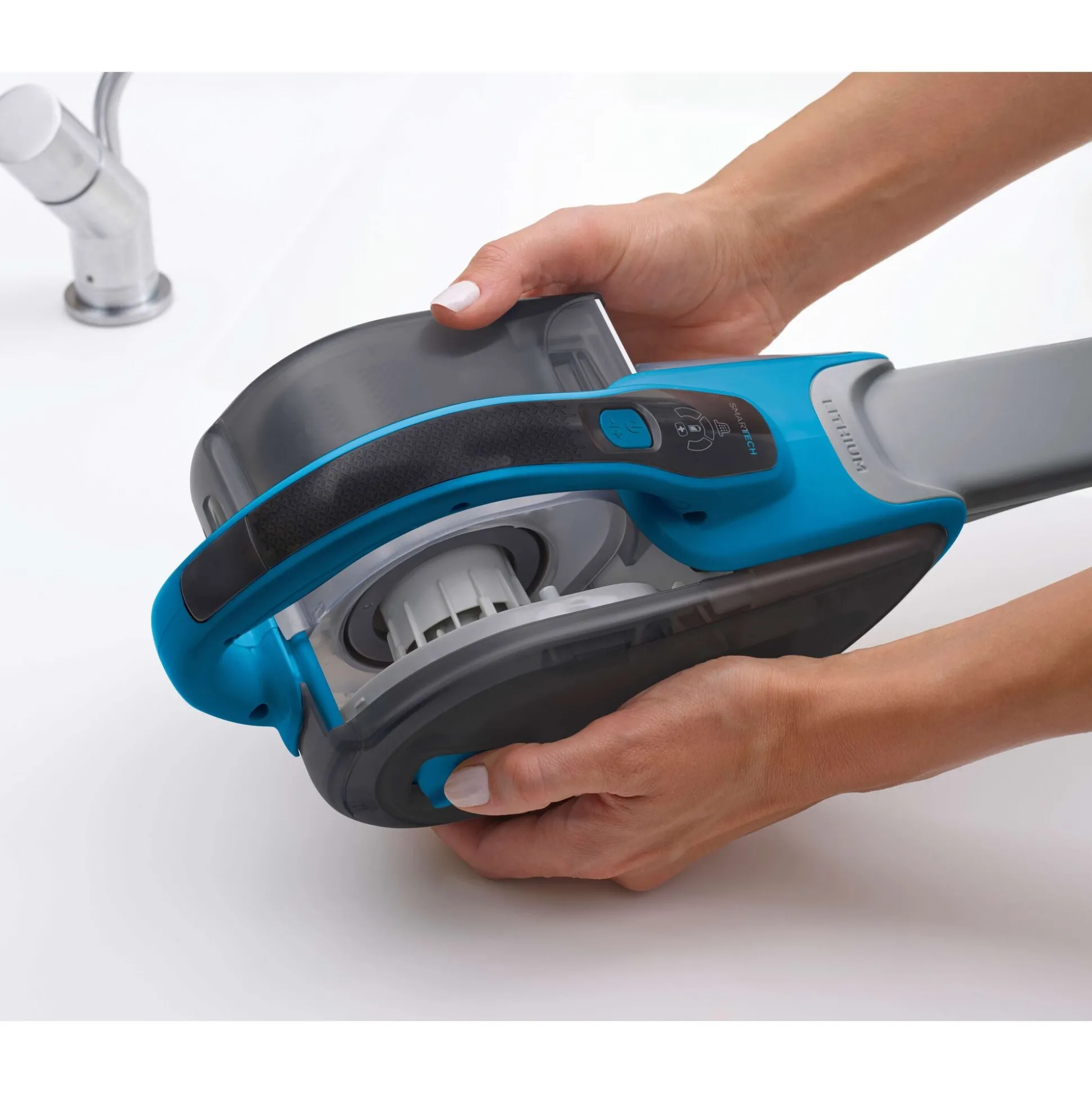 dustbuster® Hand Vacuum (Deep Ocean Blue + Base Charger with SMARTECH™)