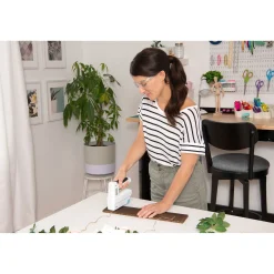 USB Rechargeable 4V MAX* Cordless Power Stapler