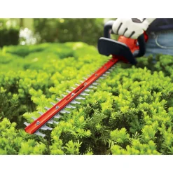 18V MAX* 22 in. Hedge Trimmer
