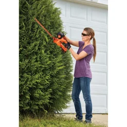 20V MAX* POWERCONNECT™ Cordless 18 Inch Hedge Trimmer Kit, Battery and Charger Included