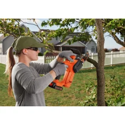 20V MAX* POWERCONNECT™ Cordless 6 Inch Pruning Chainsaw Kit, Battery and Charger Included