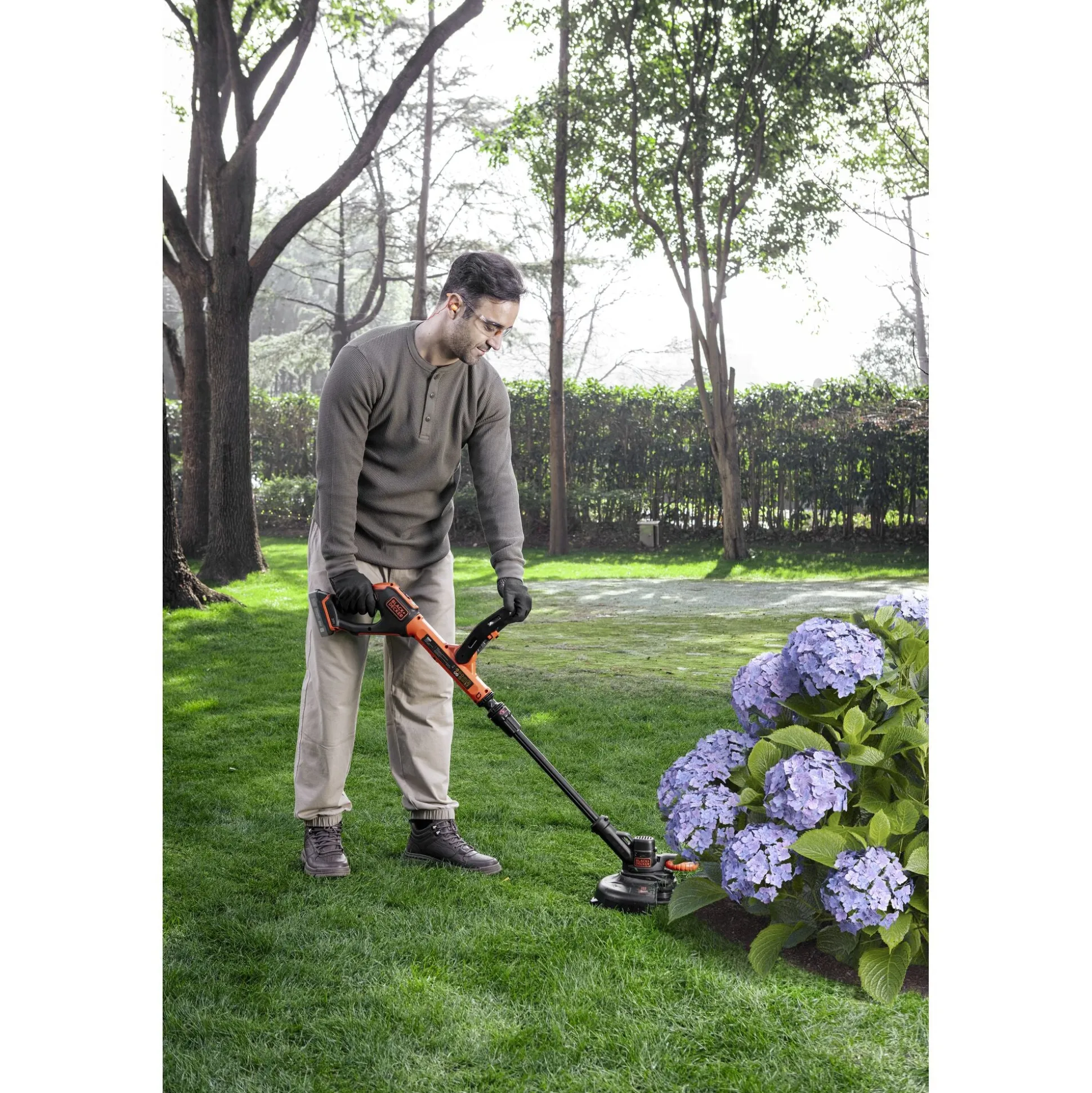 20V MAX* POWERCONNECT™ Cordless Resin Blade and String Trimmer, Battery and Charger Included